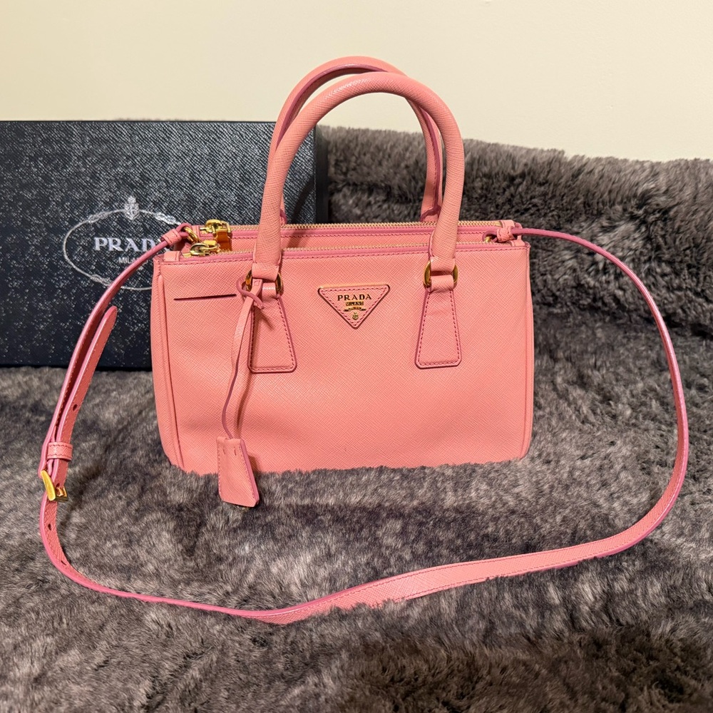 Authentic Prada Galleria Saffiano Leather, Double Zip Hand Bag